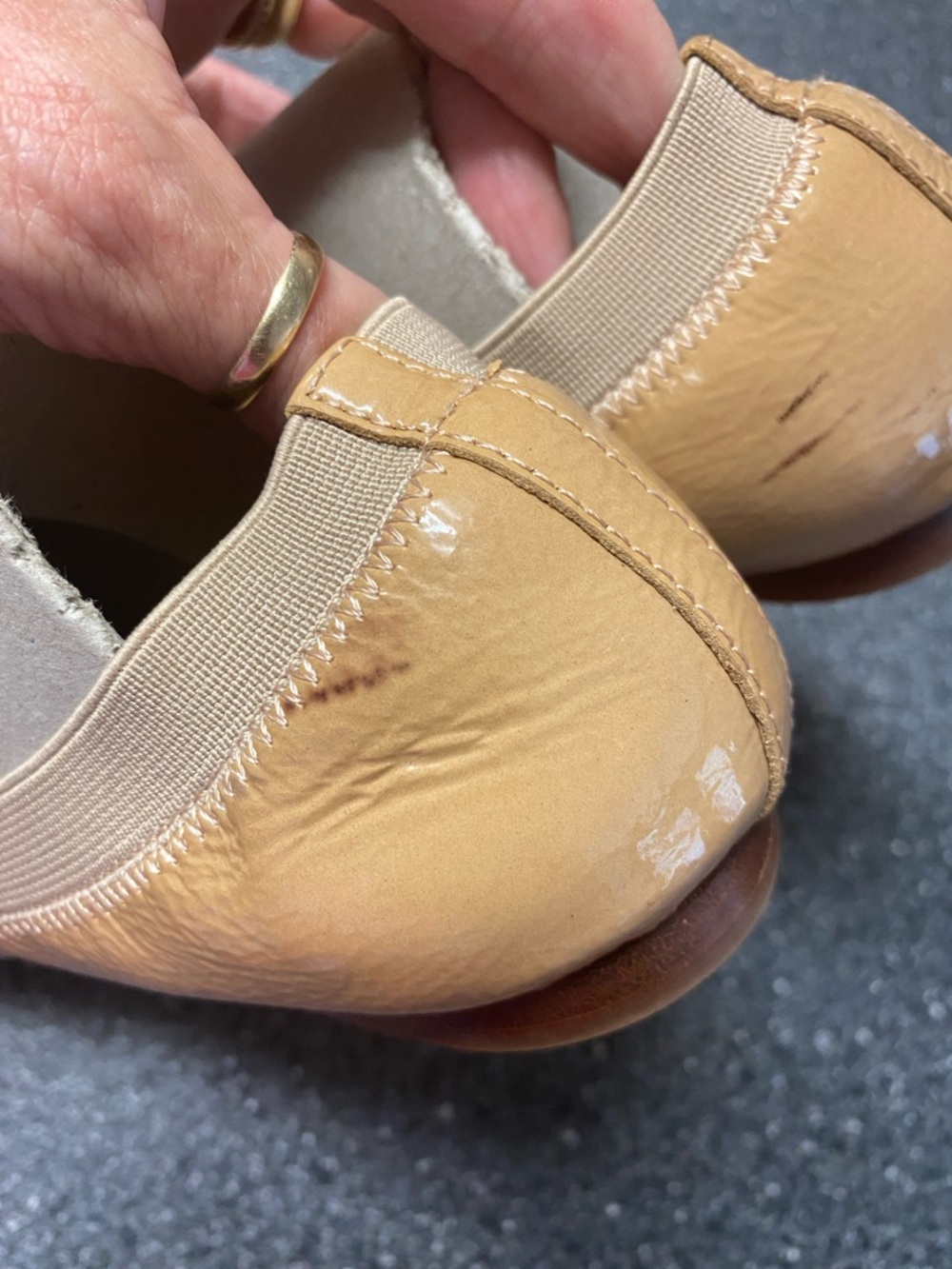 Tory Burch Caroline Tan Patent Leather Logo Ballet Flats - Picture 4 of 11